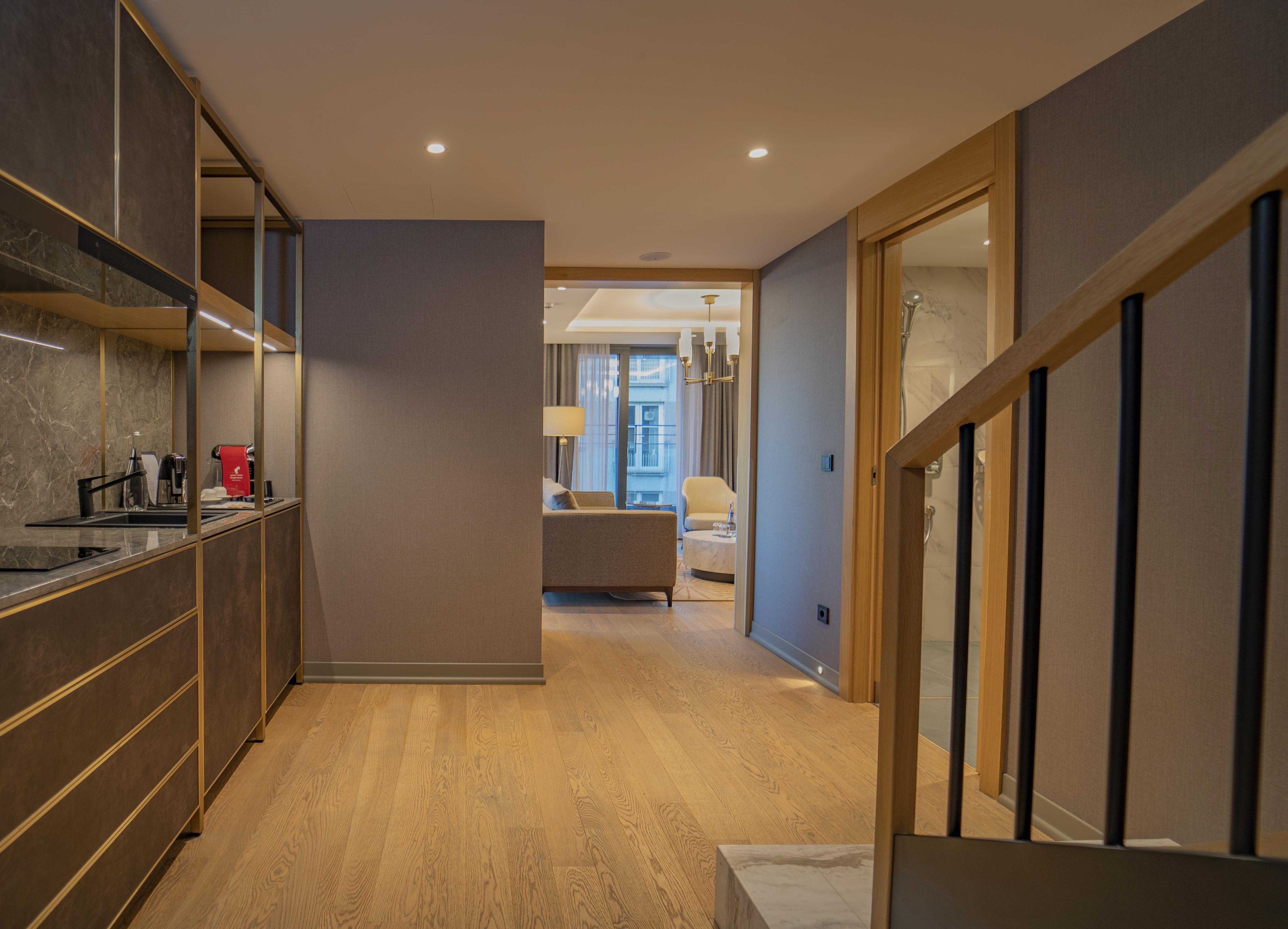 Sofitel Istanbul Taksim Hotel Luaran gambar A typical apartment interior
